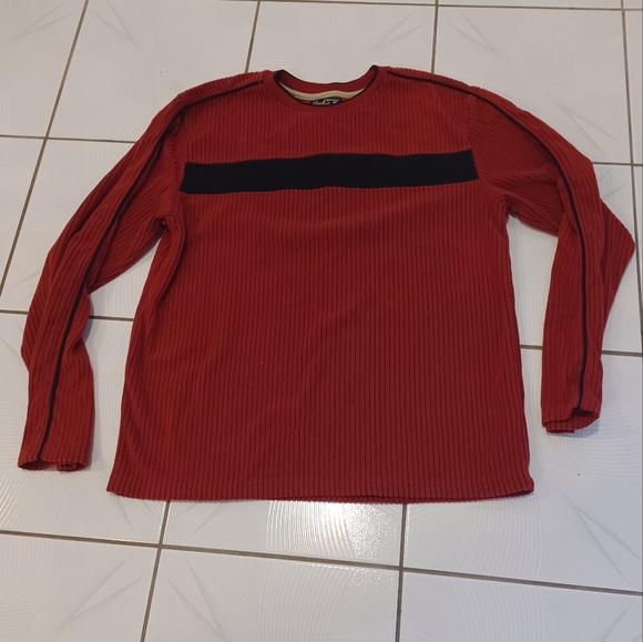 4/$80 Red & Black Fleece Sweater - Size XL - Picture 5 of 7